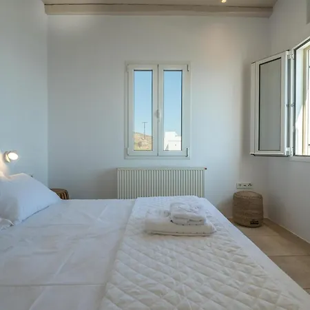 펜션 La Chapelle Est Grand In Tinos *