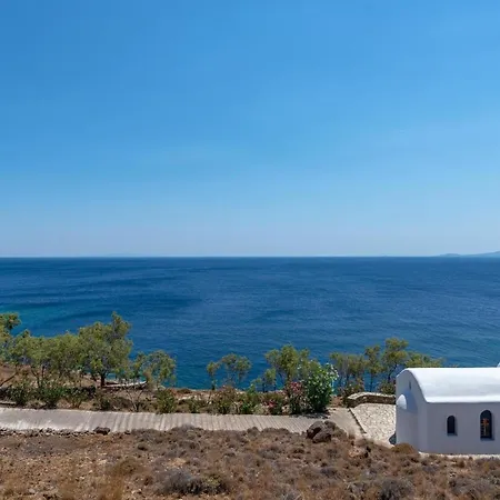 La Chapelle Est Grand In Tinos Agios Romanos