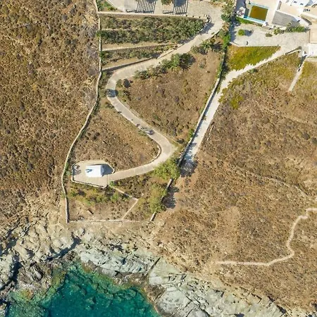 La Chapelle Est Grand In Tinos Agios Romanos